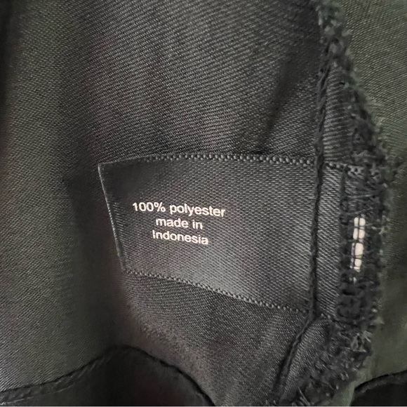 Lane Bryant Black Sleeveless V Neck Blouse Top Size 16 - Picture 4 of 4